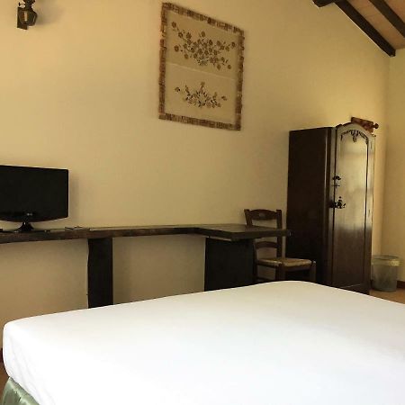 Casale Ai Poggi Pensionat Orbetello Eksteriør billede